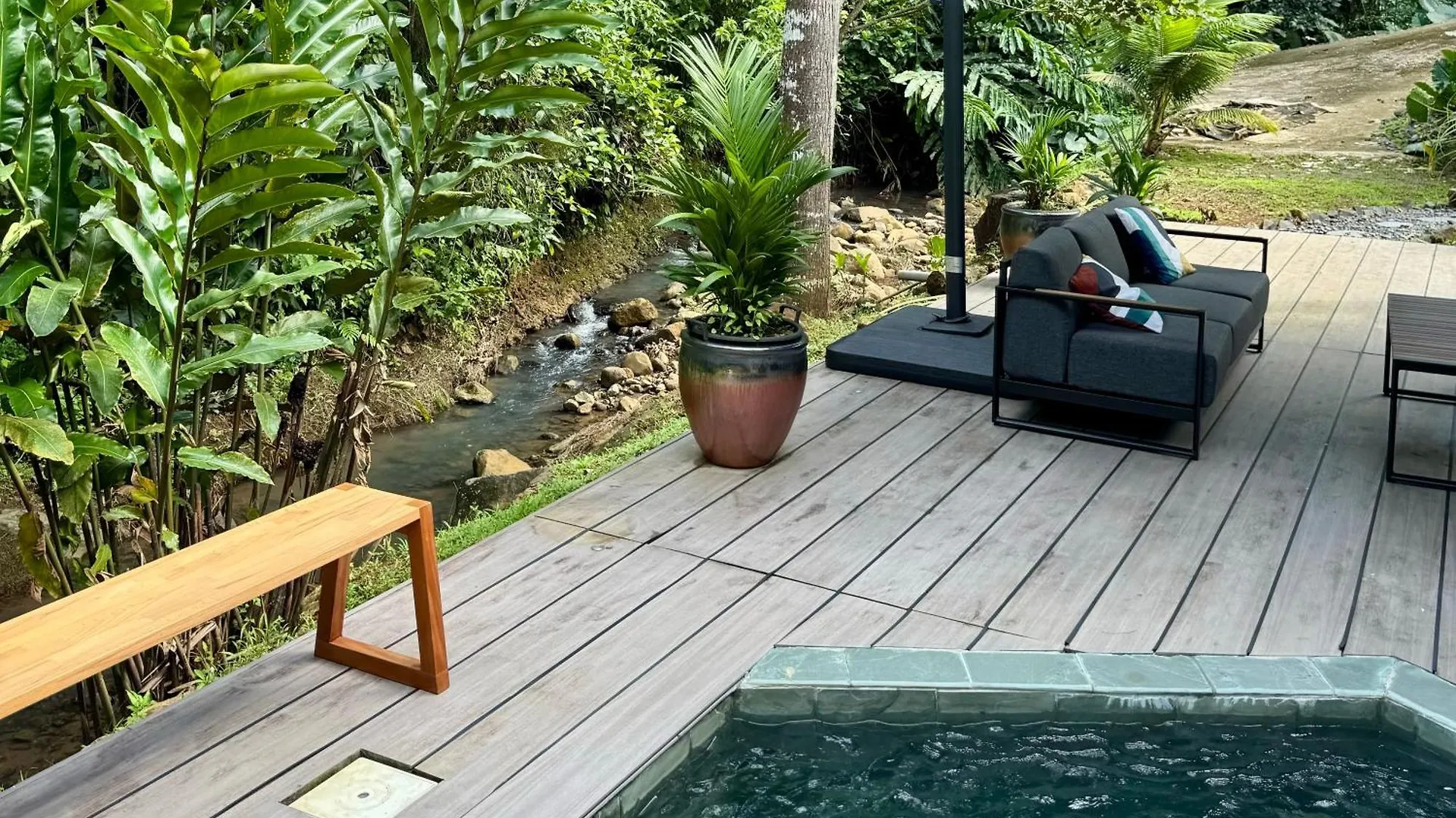 Chaya Lodge プティ・ブール ヴィラ